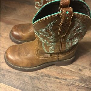 Justin Boots Brown Leather Ankle Boots with Teal Stitching